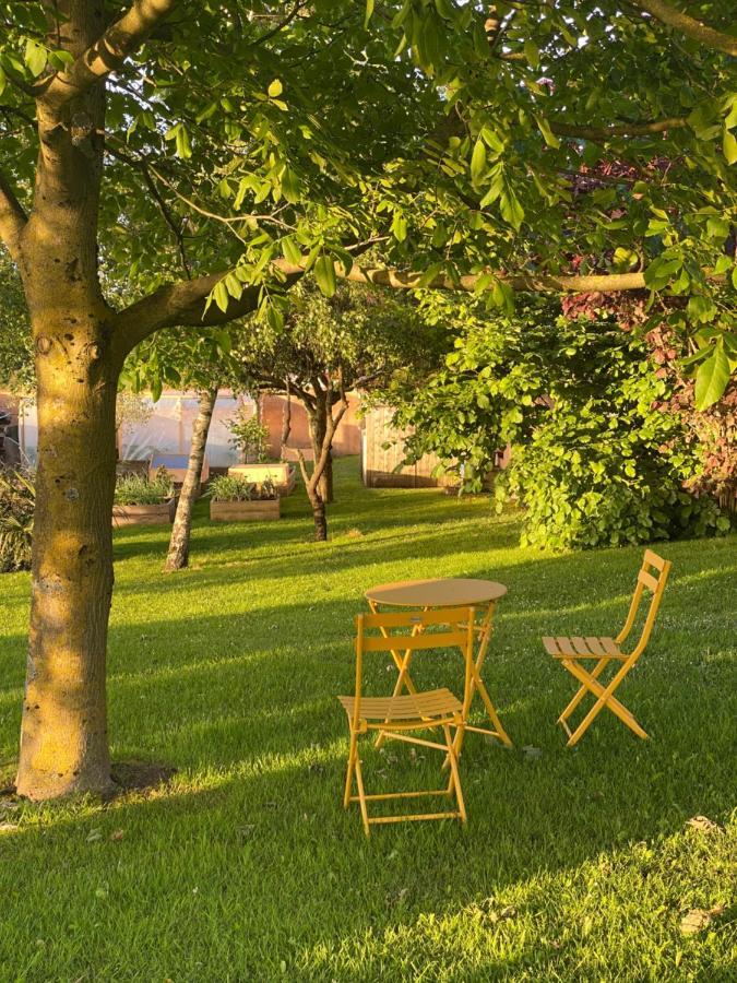 Domaine Des Pierres Trouvees Bed & Breakfast Saint-Vincent  Exterior photo